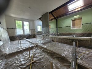 Plastic folie aanbrengen voor schuimbeton | Bull Schuimbeton